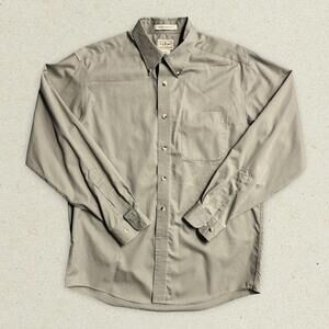 L.L. Bean Wrinkle Resistant Button Down Shirt – Medium